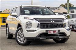 2024 Mitsubishi Outlander ES