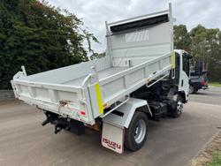 2016 Isuzu Npr 45 155 WHITE