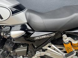 2016 Yamaha XJR1300 SILVER