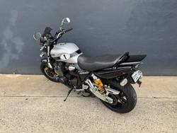 2016 Yamaha XJR1300 SILVER