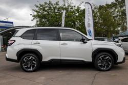 2025 Subaru Forester Touring S6 MY26 AWD Crystal White