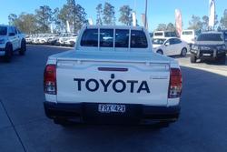 2024 Toyota Hilux SR