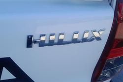 2024 Toyota Hilux SR