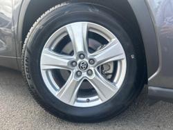 2023 Toyota Kluger GX