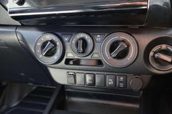 2022 Toyota Hilux SR