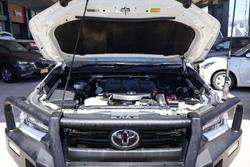 2022 Toyota Hilux SR