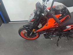 2024 Ktm 200 DUKE (ABS) Orange