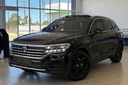 2022 Volkswagen Touareg 210TDI R-Line