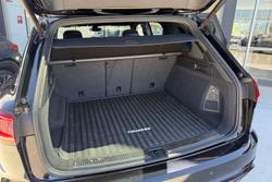 2022 Volkswagen Touareg 210TDI R-Line