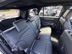 2025 Ford Everest Platinum