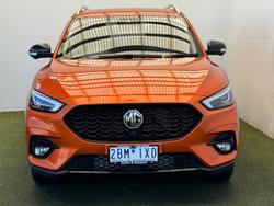 2023 MG ZST Essence