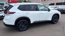 2026 Nissan X-TRAIL ST-L