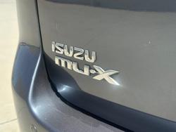 2016 Isuzu MU-X LS-T