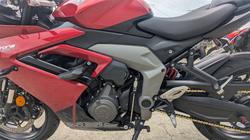 2025 Triumph DAYTONA 660 Red