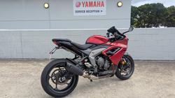 2025 Triumph DAYTONA 660 Red