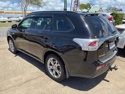 2013 Mitsubishi Outlander ES