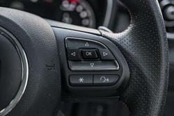 2023 MG HS Essence X