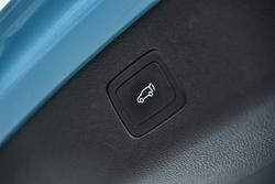 2023 MG HS Essence X