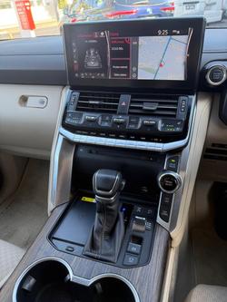 2024 Toyota Landcruiser Sahara