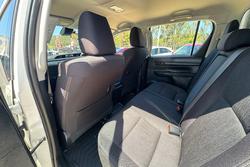 2023 Toyota Hilux SR