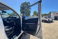 2023 Toyota Hilux SR