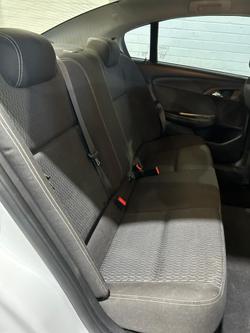 2015 Holden Commodore Evoke VF Series II MY16 Heron White