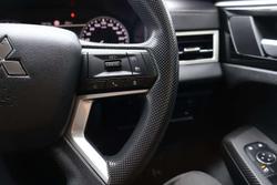 2024 Mitsubishi Outlander ES