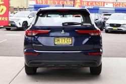 2024 Mitsubishi Outlander ES