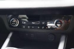 2024 Mitsubishi Outlander ES