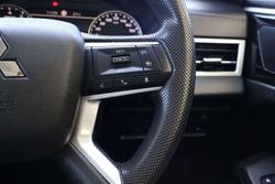 2024 Mitsubishi Outlander ES