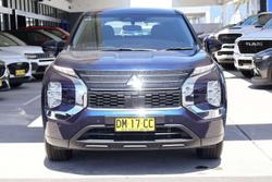 2024 Mitsubishi Outlander ES