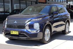 2024 Mitsubishi Outlander ES