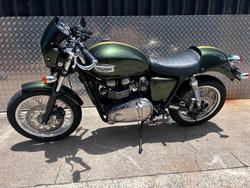 2012 Triumph THRUXTON 900 GREEN