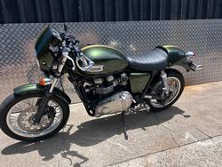 2012 Triumph THRUXTON 900 GREEN