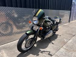 2012 Triumph THRUXTON 900 GREEN