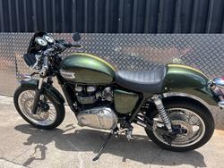 2012 Triumph THRUXTON 900 GREEN