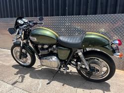 2012 Triumph THRUXTON 900 GREEN