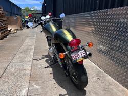 2012 Triumph THRUXTON 900 GREEN