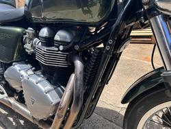 2012 Triumph THRUXTON 900 GREEN