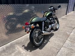 2012 Triumph THRUXTON 900 GREEN