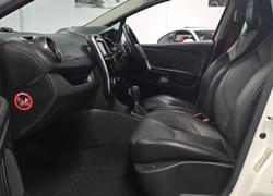 2016 Renault Clio R.S. 220 Trophy IV B98 Frost White