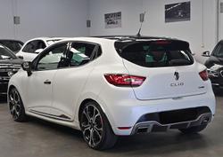 2016 Renault Clio R.S. 220 Trophy IV B98 Frost White