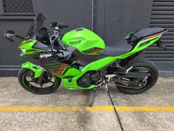 2024 Kawasaki NINJA 400 KRT INSPIRED CG GREEN