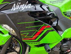 2024 Kawasaki NINJA 400 KRT INSPIRED CG GREEN