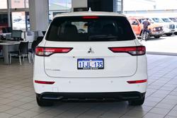 2024 Mitsubishi Outlander ES