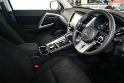 2025 Mitsubishi Pajero Sport GLX