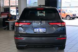 2024 Mitsubishi Outlander ES