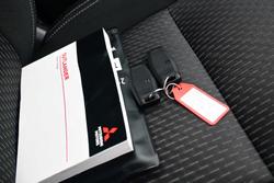 2024 Mitsubishi Outlander ES