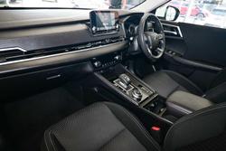 2024 Mitsubishi Outlander ES