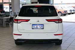 2024 Mitsubishi Outlander ES